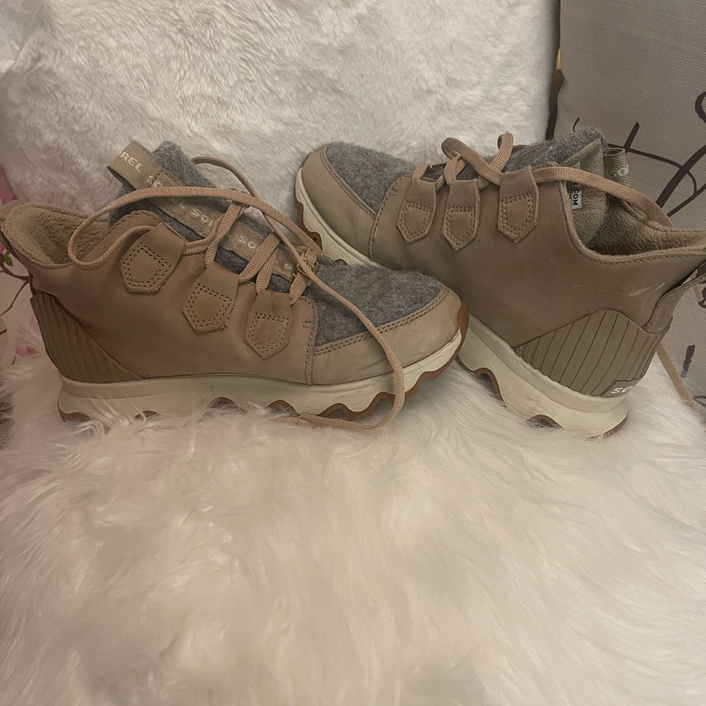 Waterproof shoes